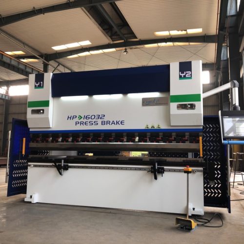 Листозгинальний прес з повним ЧПУ PB6-80 / 3200 (8 + 1 вісь) DA66T 3D система відповідність CE